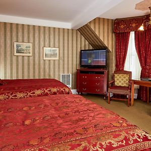 Camera standard con letto queen size